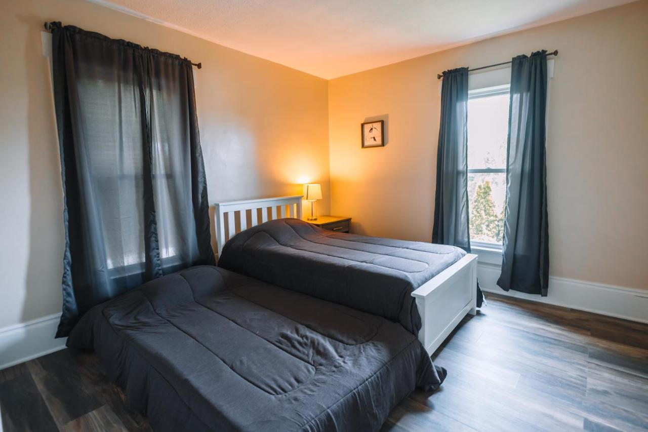 Downtown Escape Great For Large Families & Groups Villa Sugarcreek Eksteriør bilde