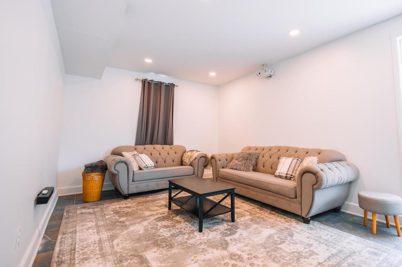 Downtown Escape Great For Large Families & Groups Villa Sugarcreek Eksteriør bilde