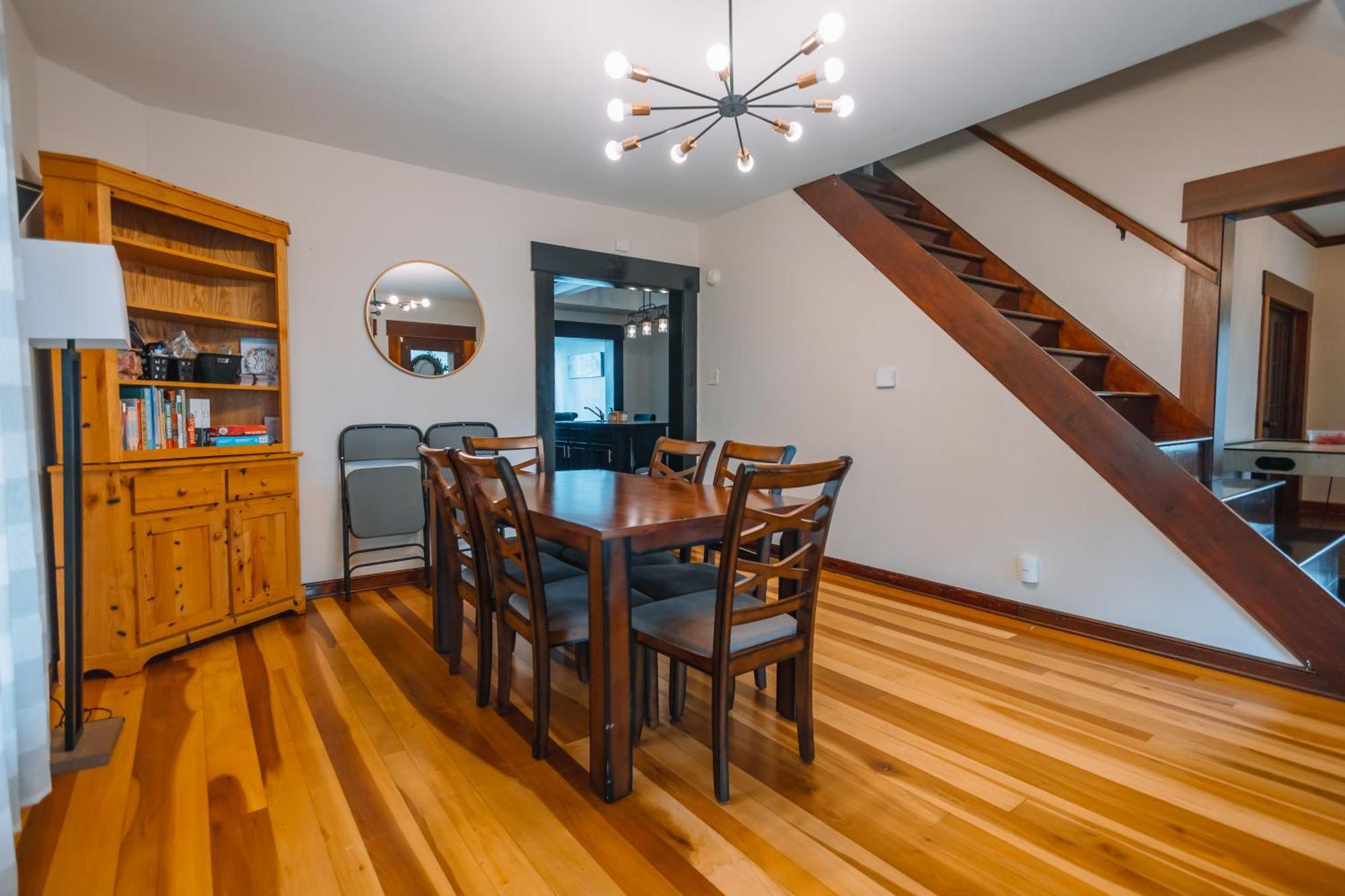 Downtown Escape Great For Large Families & Groups Villa Sugarcreek Eksteriør bilde