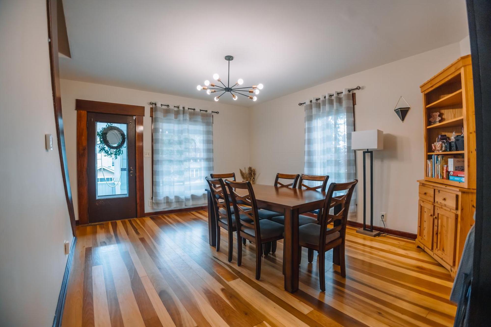 Downtown Escape Great For Large Families & Groups Villa Sugarcreek Eksteriør bilde