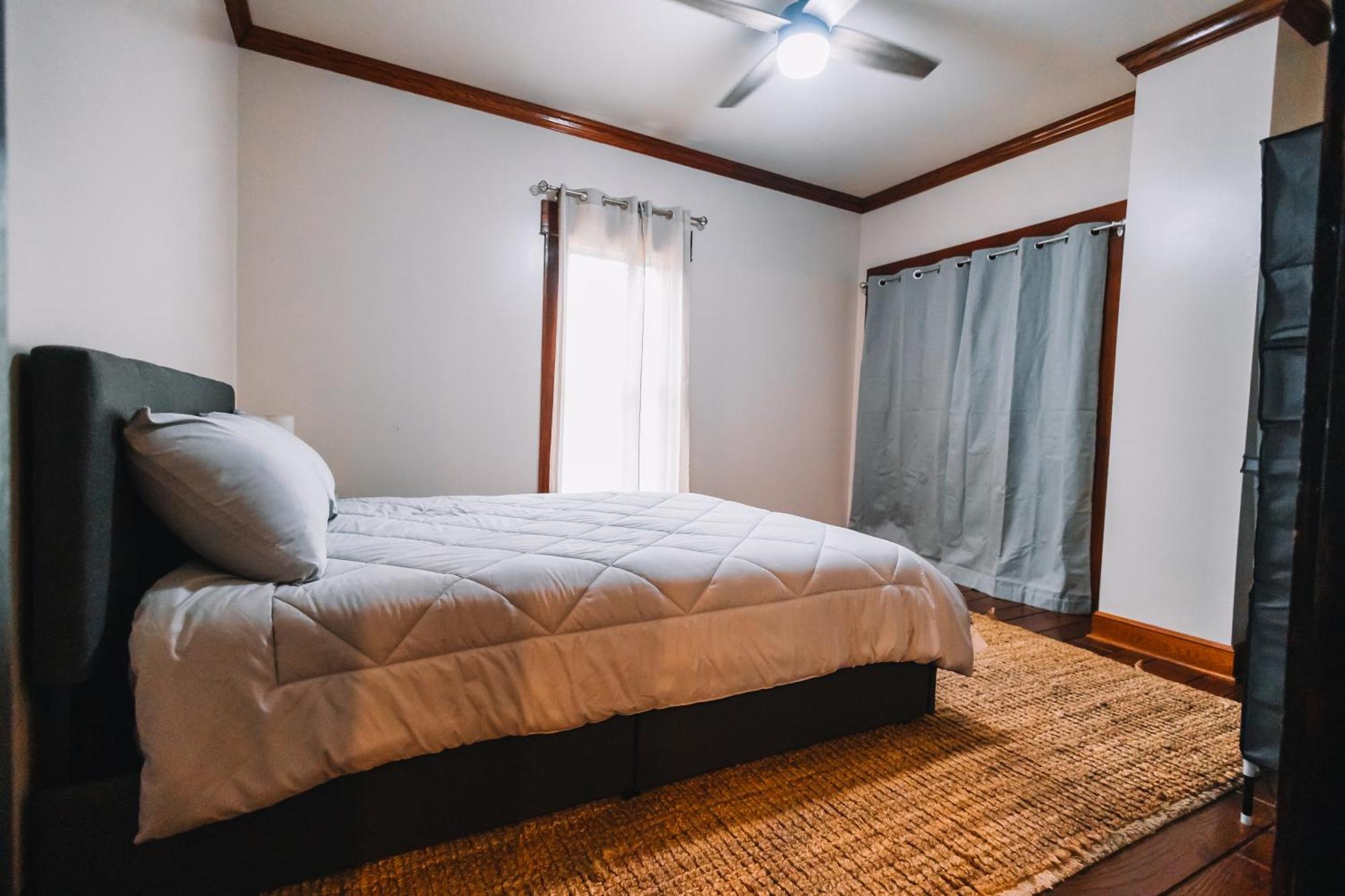 Downtown Escape Great For Large Families & Groups Villa Sugarcreek Eksteriør bilde